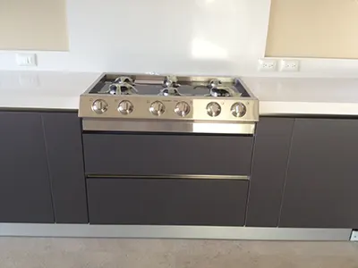 Estufa de cocina integral en L