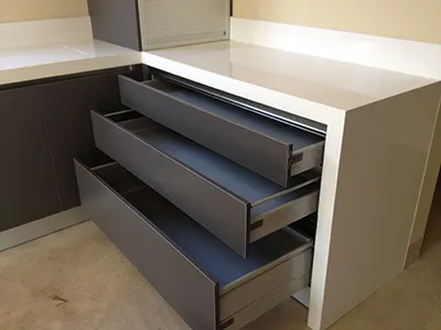 Cajones de cocina integral en L